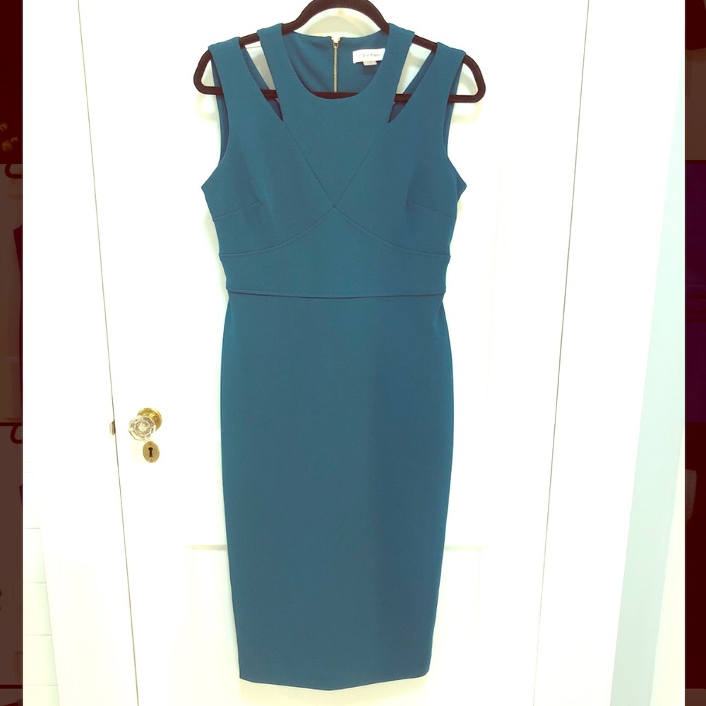Calvin Klein Sheath Dress w Cutouts - Size 6